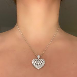 Heart locket pendant